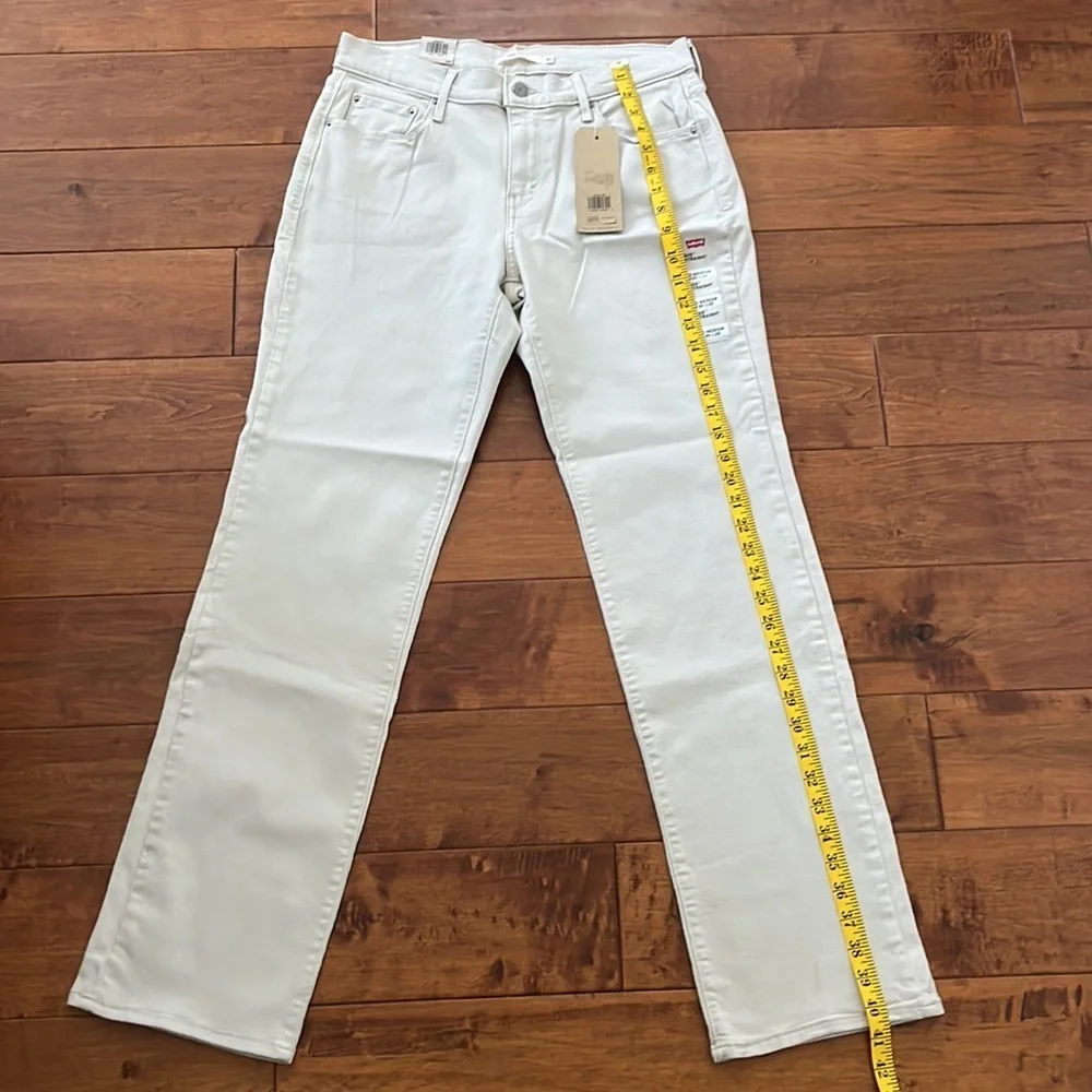 NWT Men Levi’s 505 Straight mid rise W30 L 32 khaki jeans